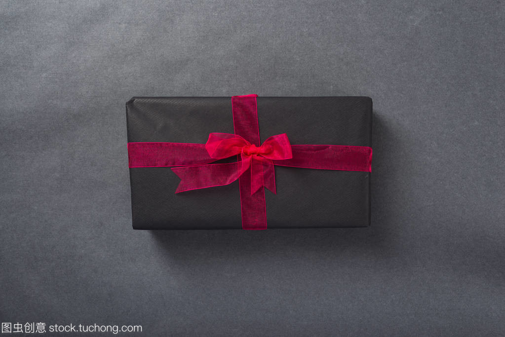 紅絲帶禮品盒的魅力與應(yīng)用